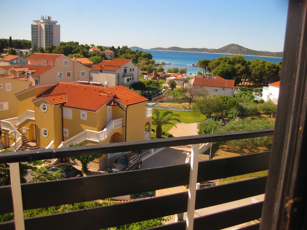 Apartments And Rooms Bozena Vodice Bilik gambar