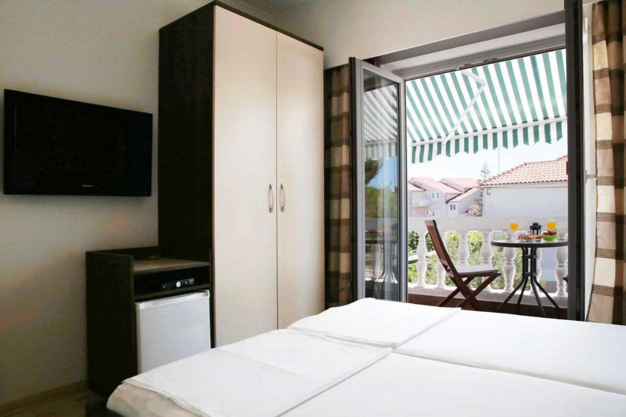 Apartments And Rooms Bozena Vodice Luaran gambar
